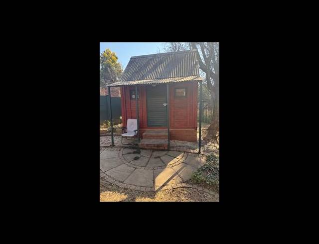 1 BEDROOM HOUSE FOR SALE IN LYNNWOOD GLEN